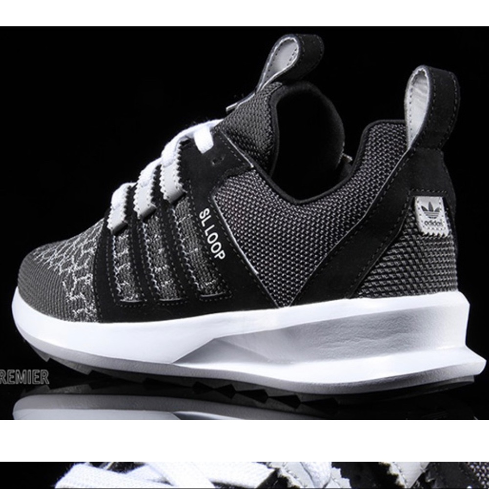ADIDAS SL LOOP size 8.5 in men 9.5 in woman
